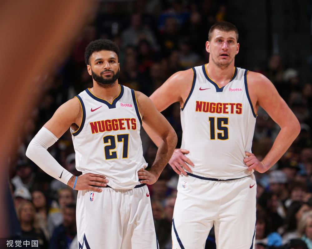 凭借坚定的 凭借坚定的