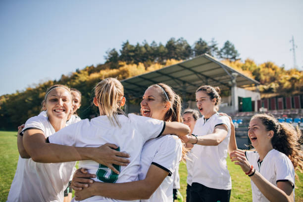 也加深了他 也加深了他